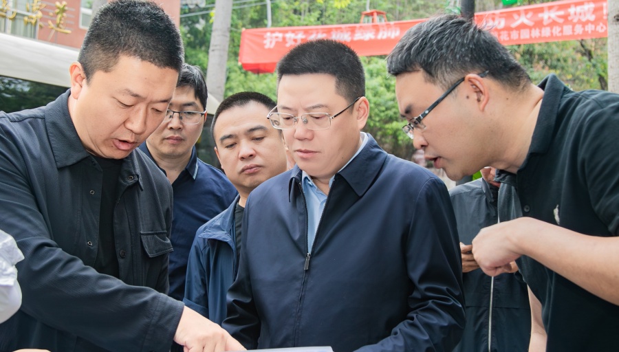 苟军强调：聚焦居民群众需求 让城市在有机更新中焕发新活力